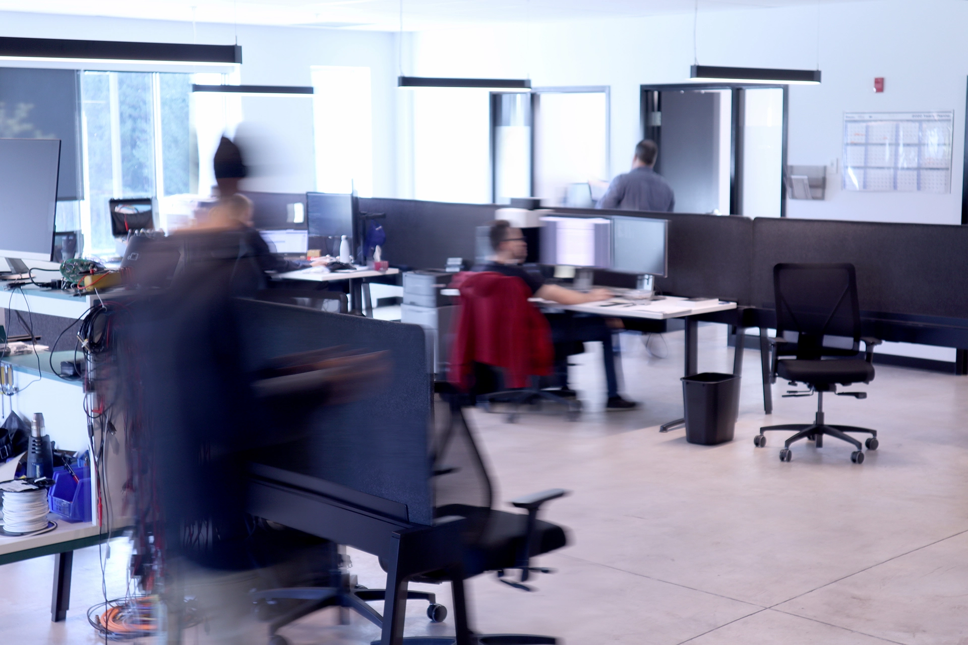 Probewell Lab | Electrical Engineering | R&D | Manufacturer | Work Environment | Careers | Carrière | Carrera profesional